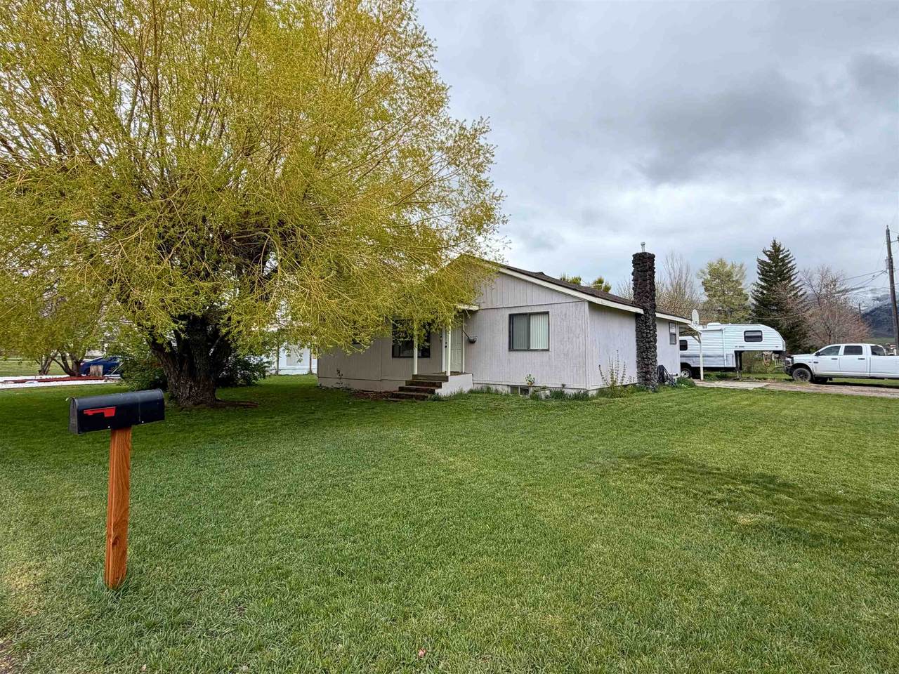 204 2nd E - Photo 1