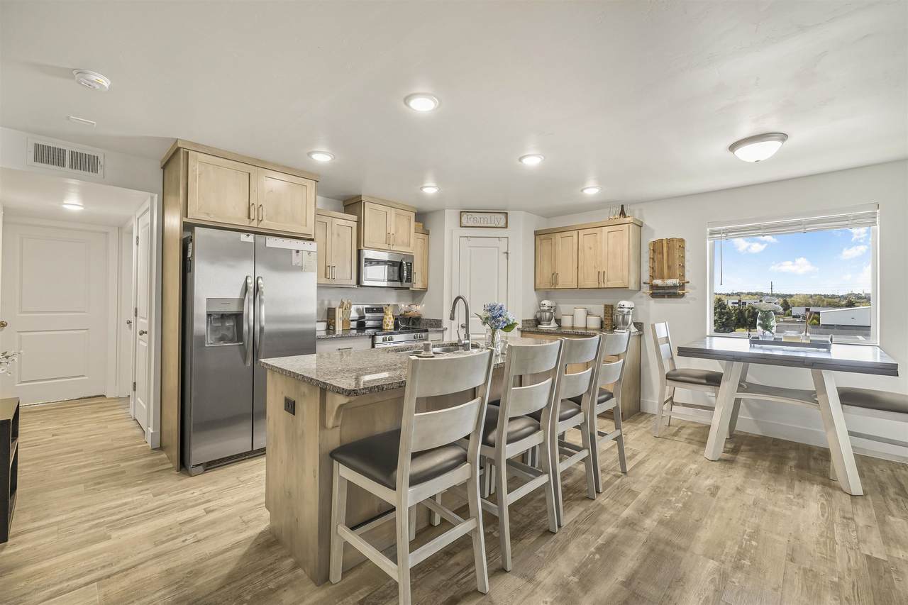 238 Ella Lane - Photo 1