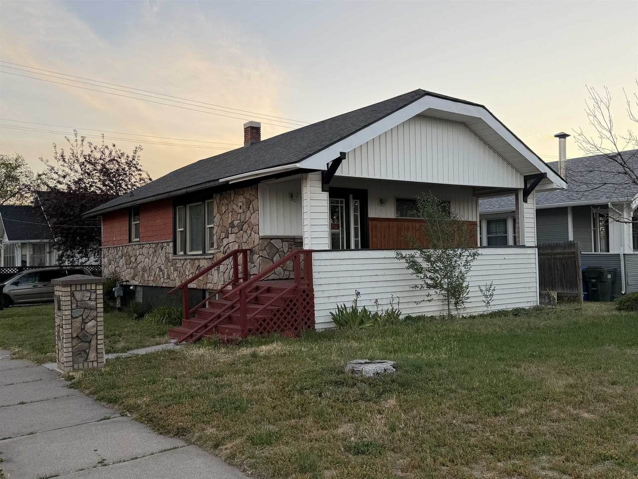 1205 Hayes - Photo 1