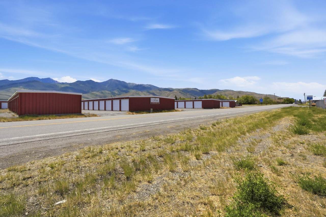 206 Custer - Photo 1