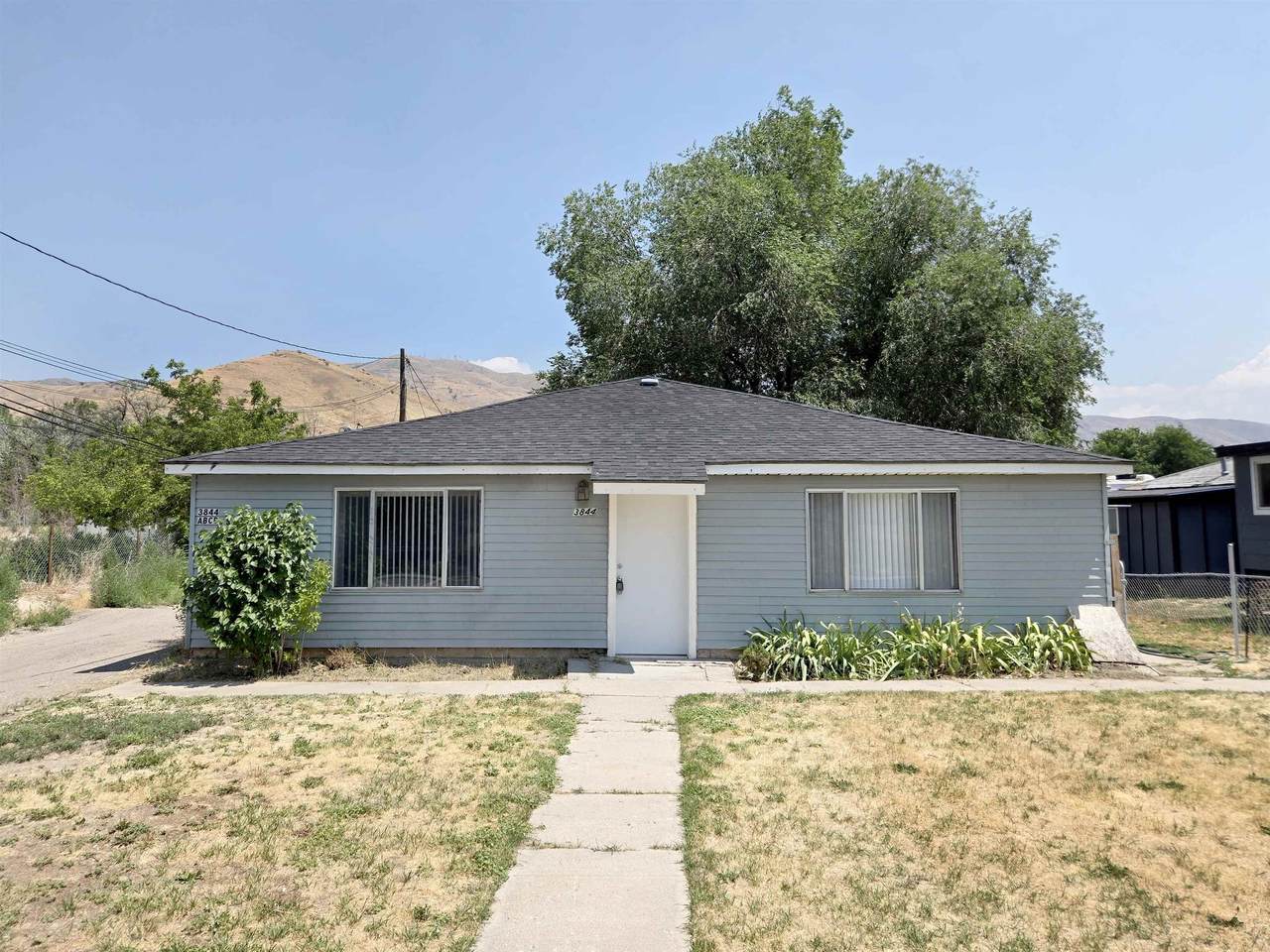 3844 Jason Ave - Photo 1