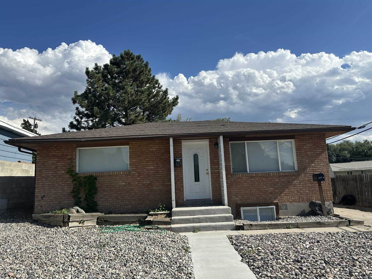625 El Rancho - Photo 1