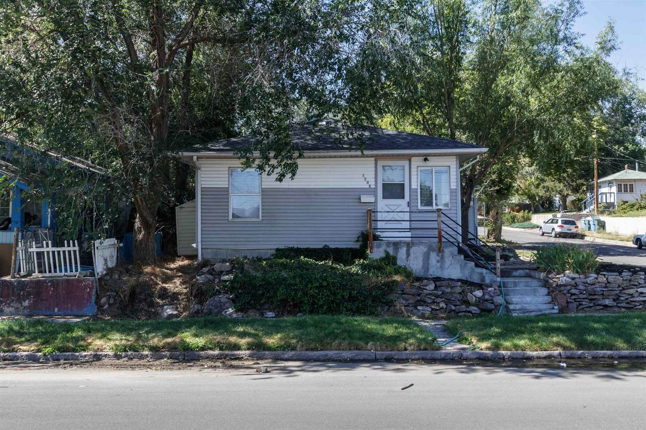 1053 Lincoln - Photo 1