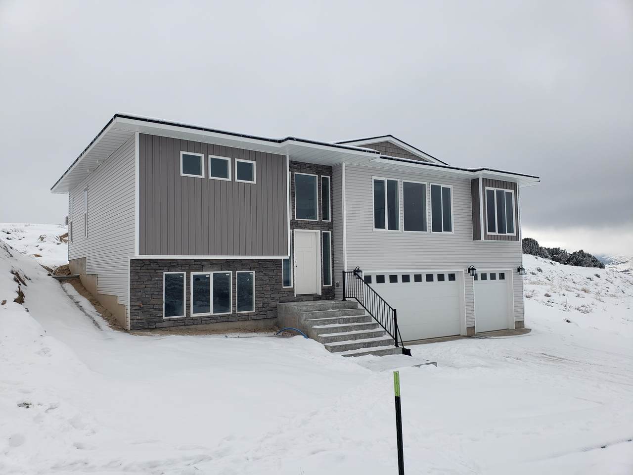 544 Vista Drive - Photo 1