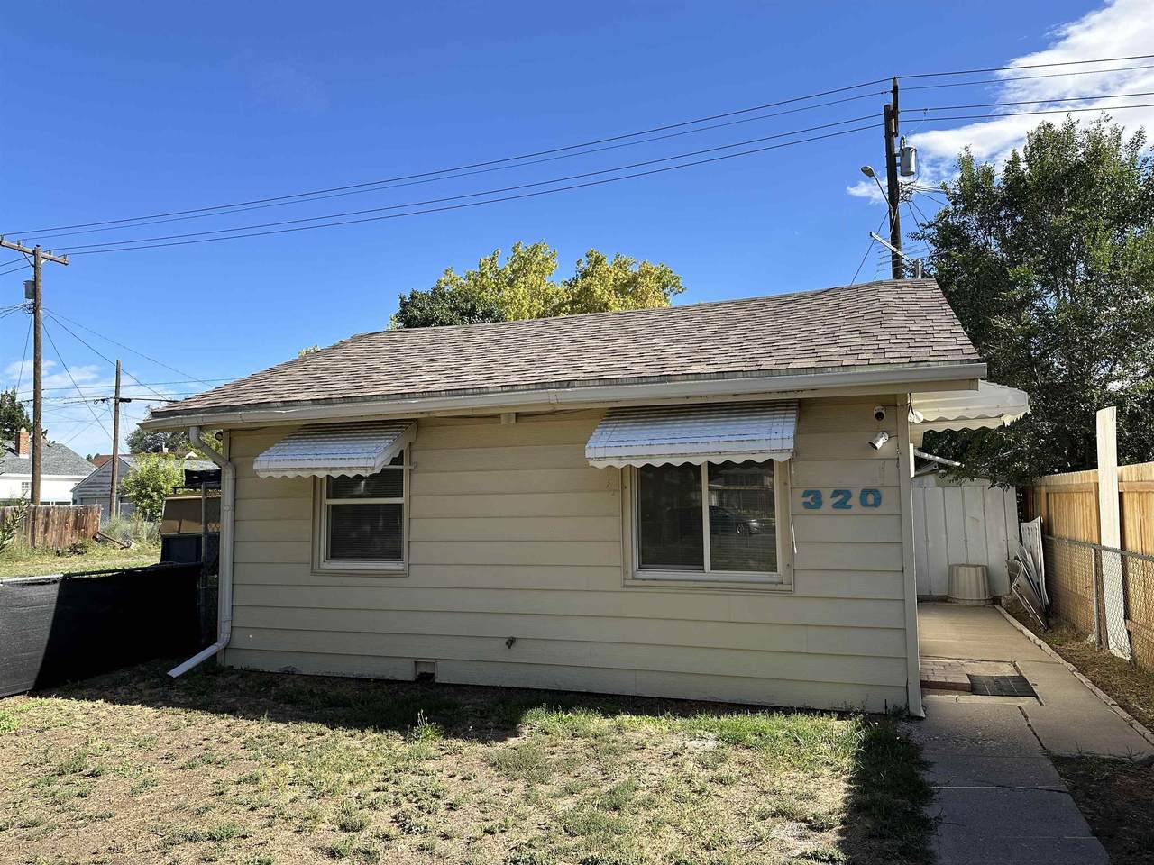 320 9TH AVE - Photo 1