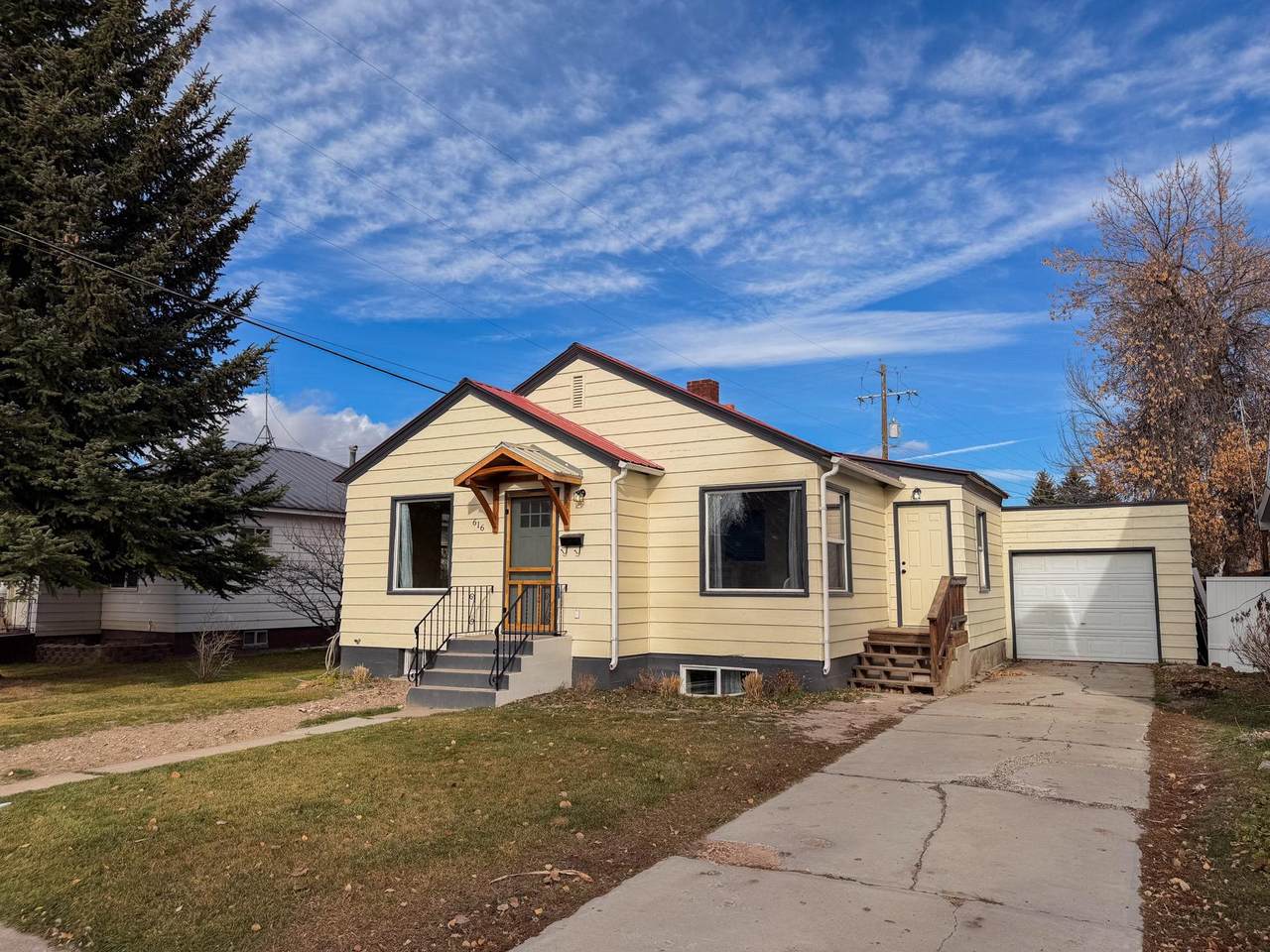 616 Jefferson St - Photo 1