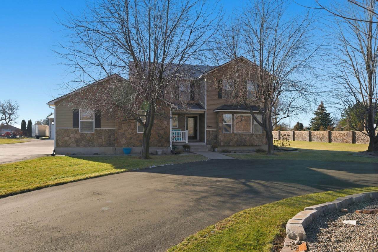 3902 154 N - Photo 1