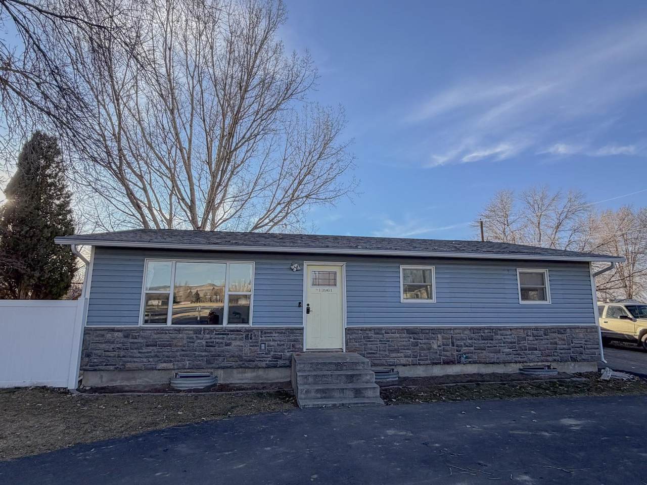 13961 Hawthorne - Photo 1