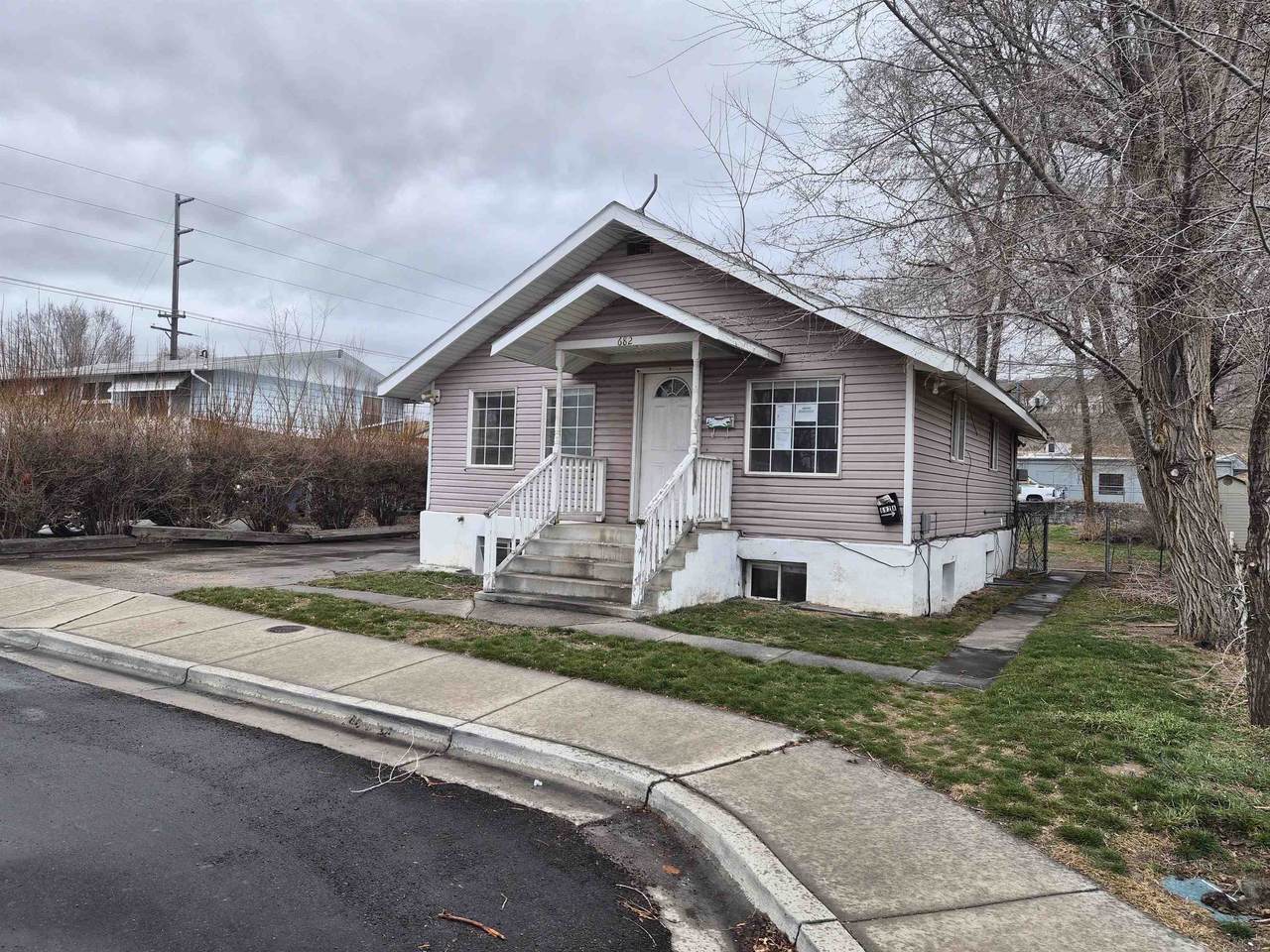 682 Randolph - Photo 1