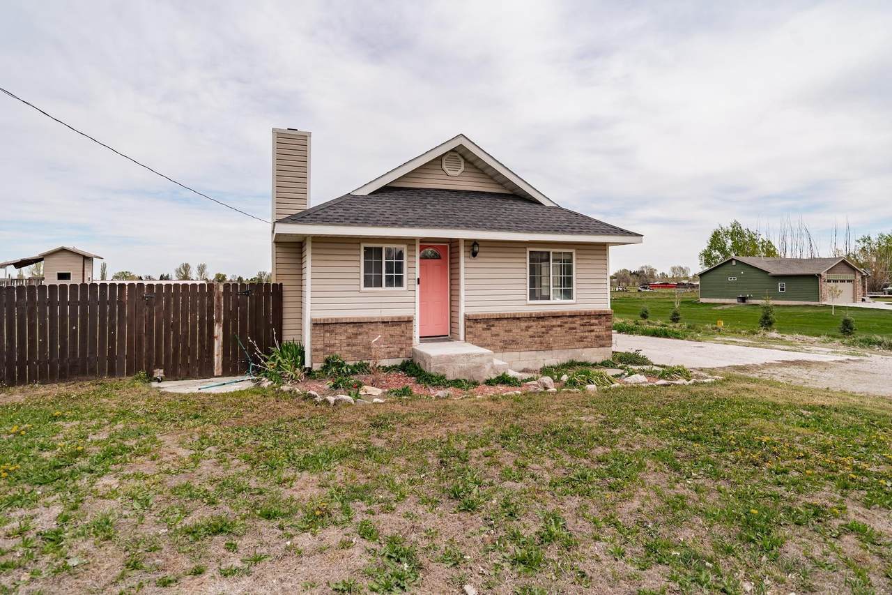 218 Reservation Rd - Photo 1
