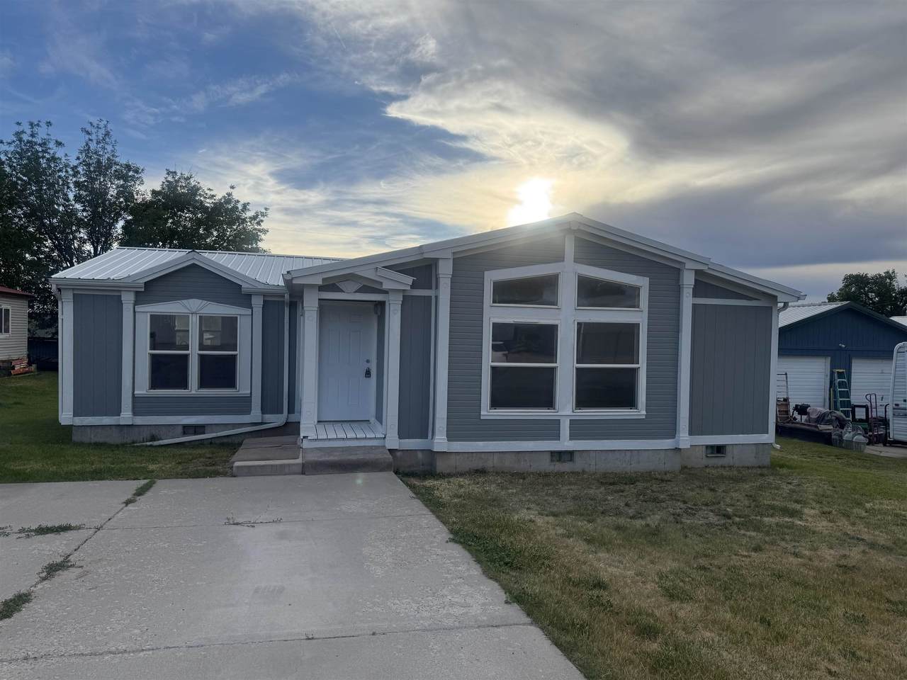 420 Johnson Street - Photo 1