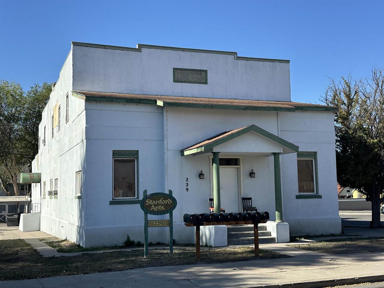 229-243 Garfield - Photo 1
