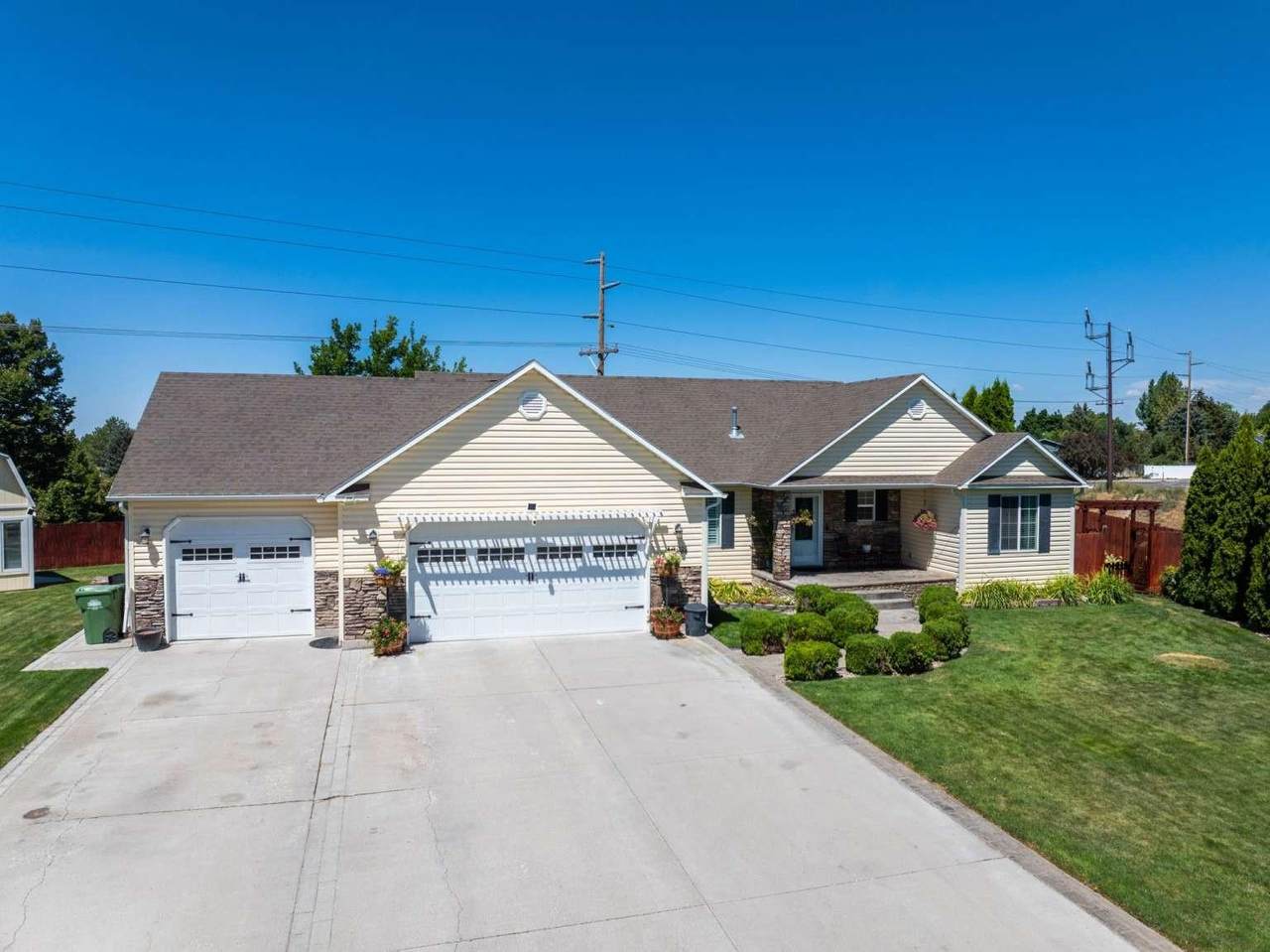 4599 Pocahontas - Photo 1