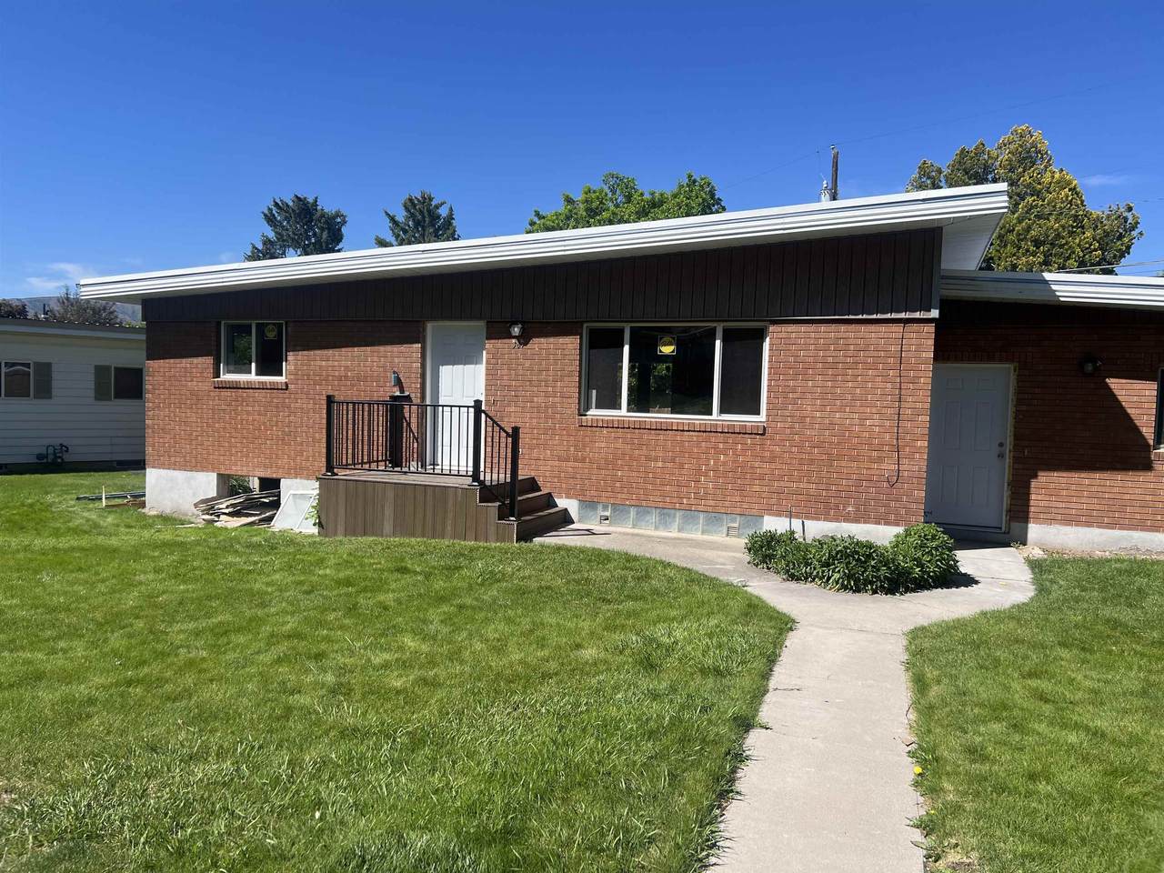 385 Los Altos Drive - Photo 1