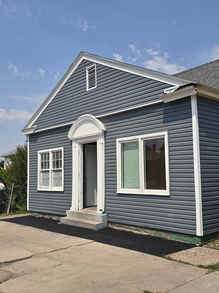 716 Main - Photo 1