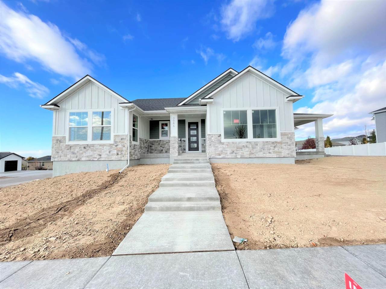 3086 Clearwater St - Photo 1