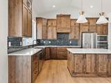 1571 835 E - Photo 18