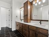 1571 835 E - Photo 25