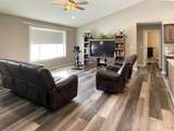 1119 Sweetwater Dr - Photo 4