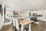 825 Hallmark - Photo 17