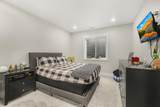 825 Hallmark - Photo 37