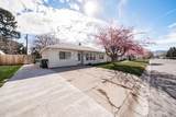1040 Everett Ave - Photo 1