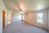 429 400 W - Photo 15