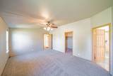 429 400 W - Photo 17