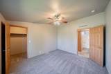 429 400 W - Photo 23