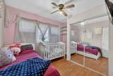 836 Wyeth St - Photo 9