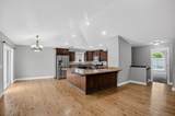 2641 Hillview Dr - Photo 10
