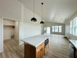 1073 Alpine Ave - Photo 17