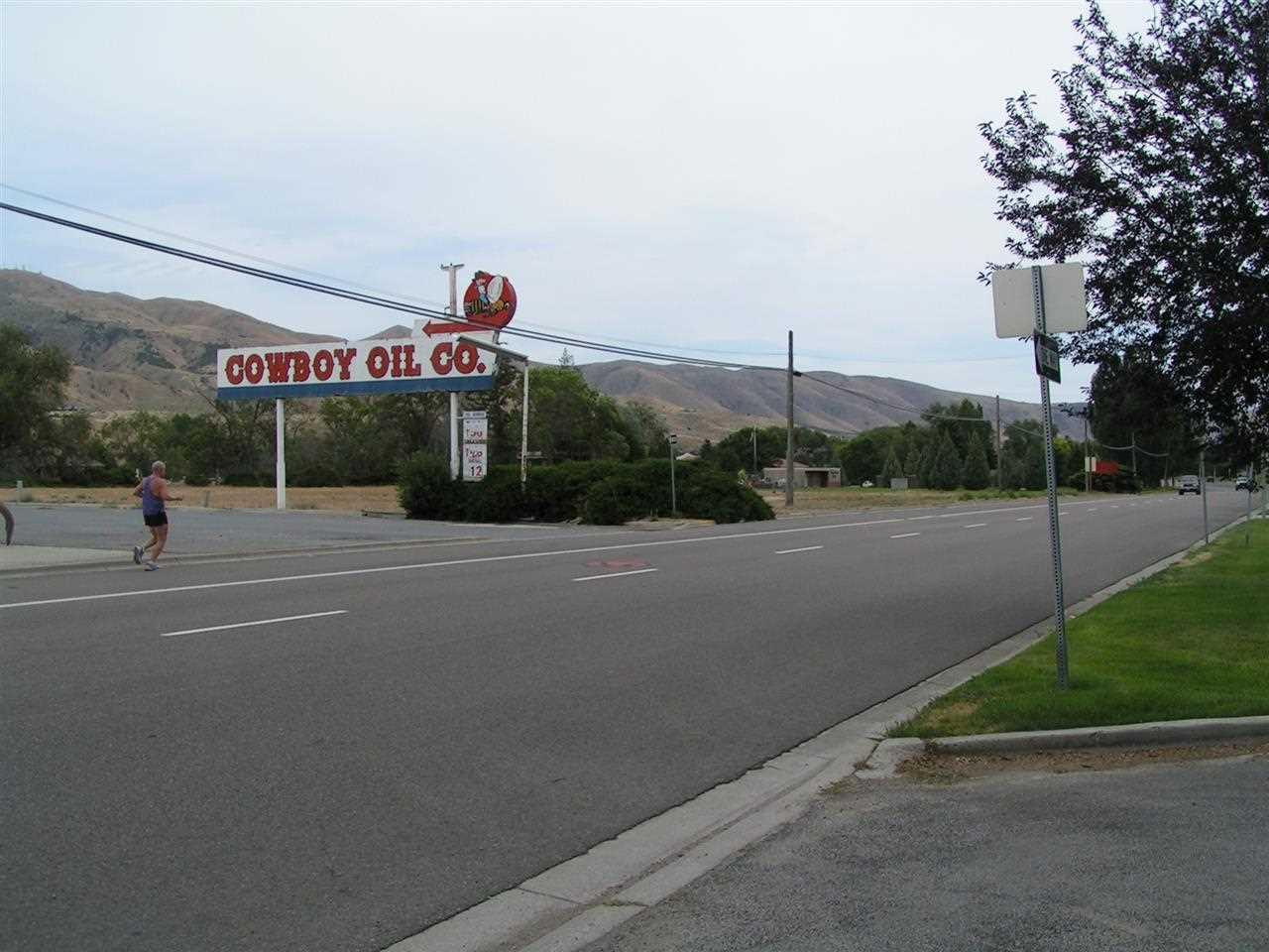2806 5th - Photo 1