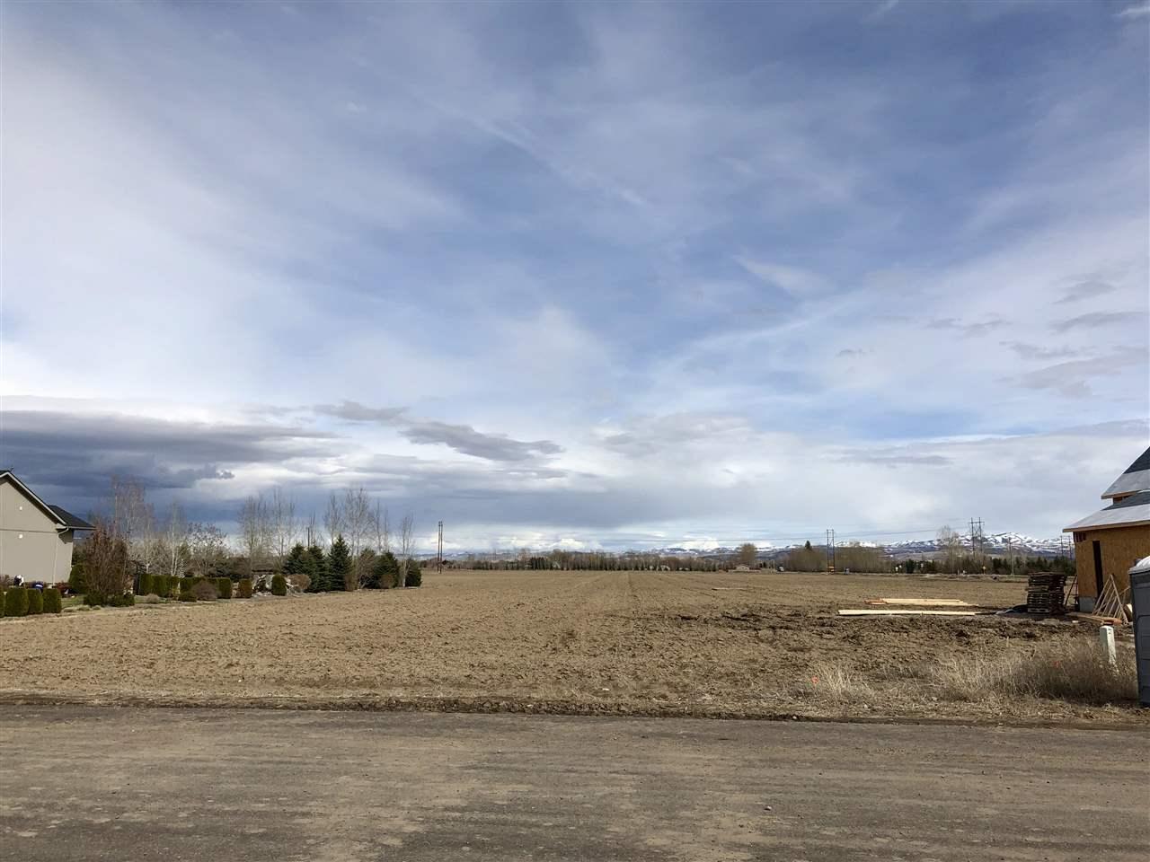 1257 590 E - Photo 1