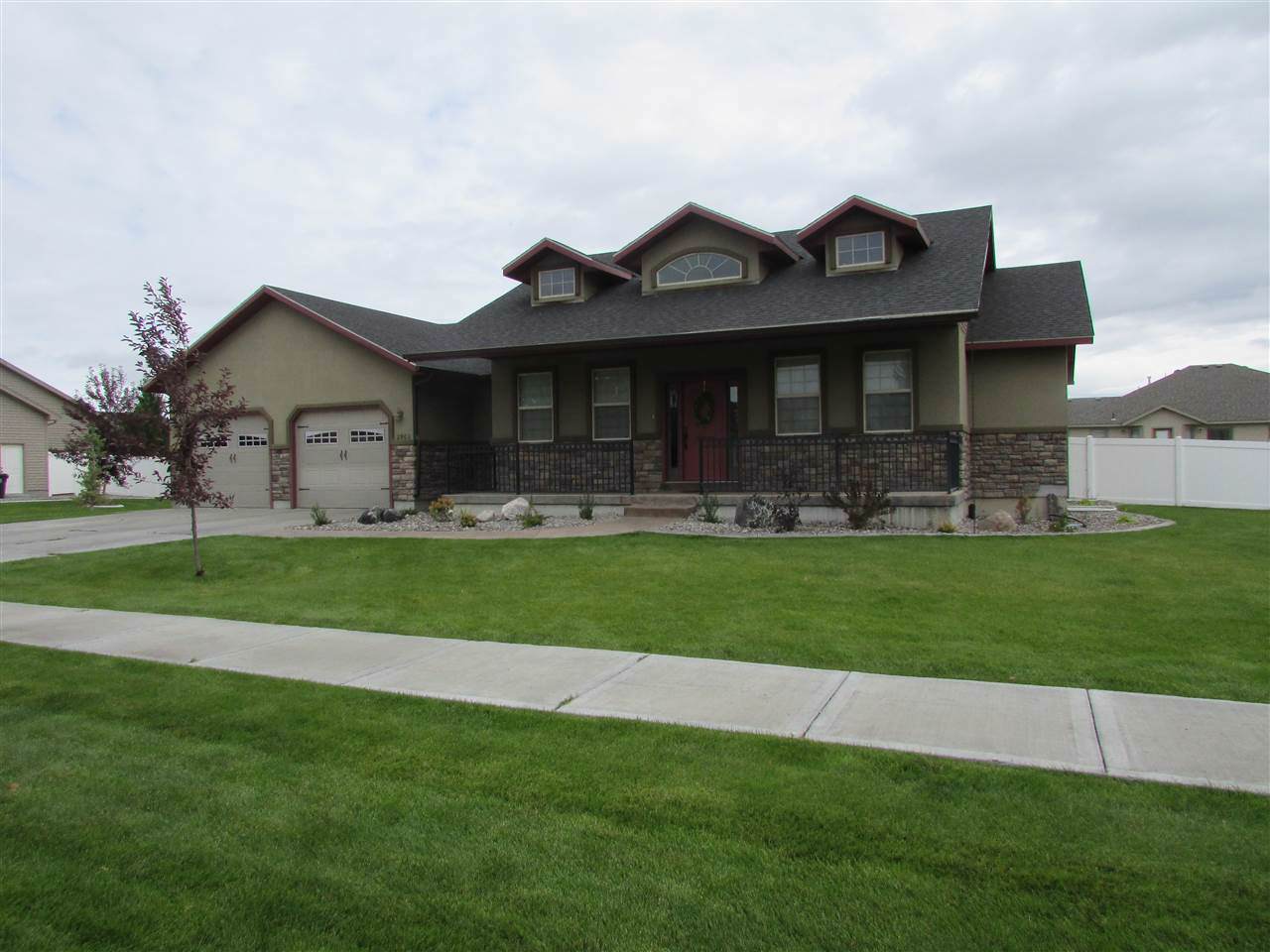 2902 Von Elm Drive - Photo 1