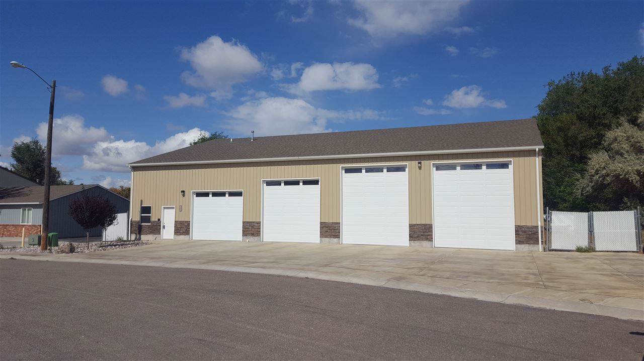 290 Laurel - Photo 1