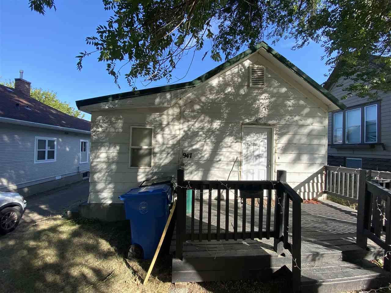 947 Clark - Photo 1