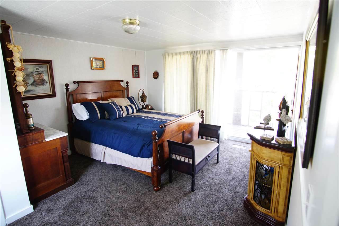 722 Whitman - Photo 1