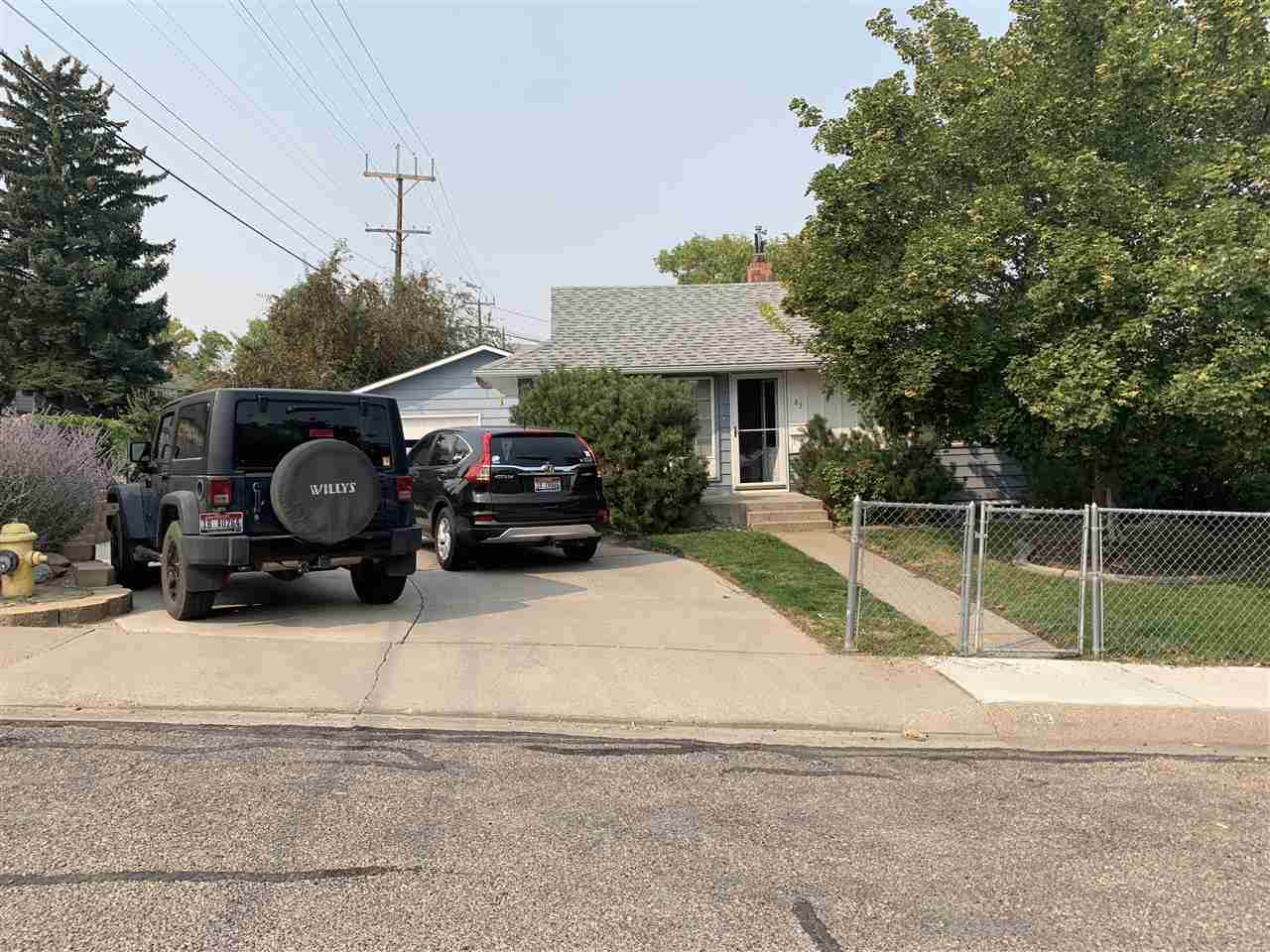 83 Hillcrest - Photo 1