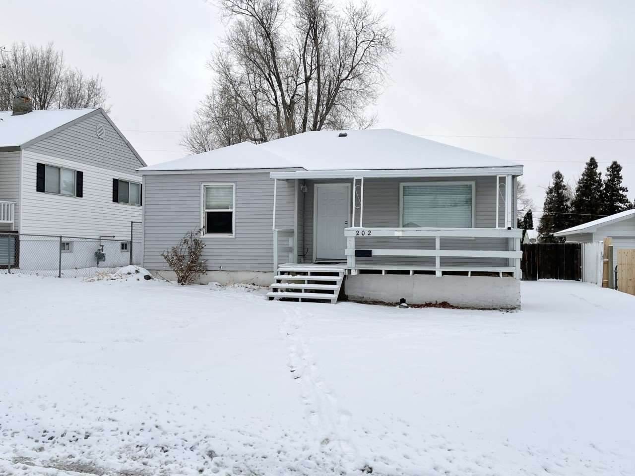 202 Ravine Dr - Photo 1