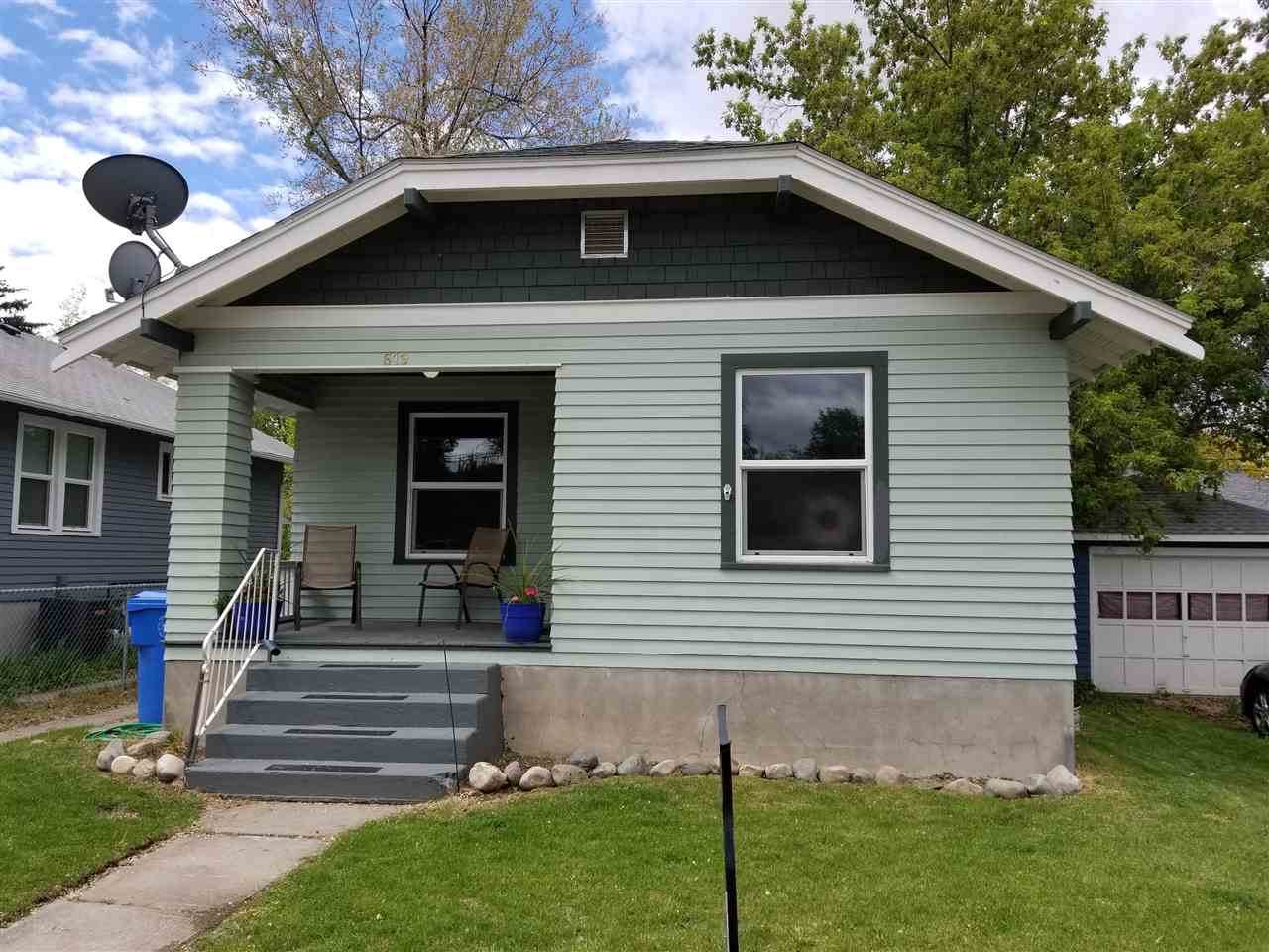 619 11th - Photo 1