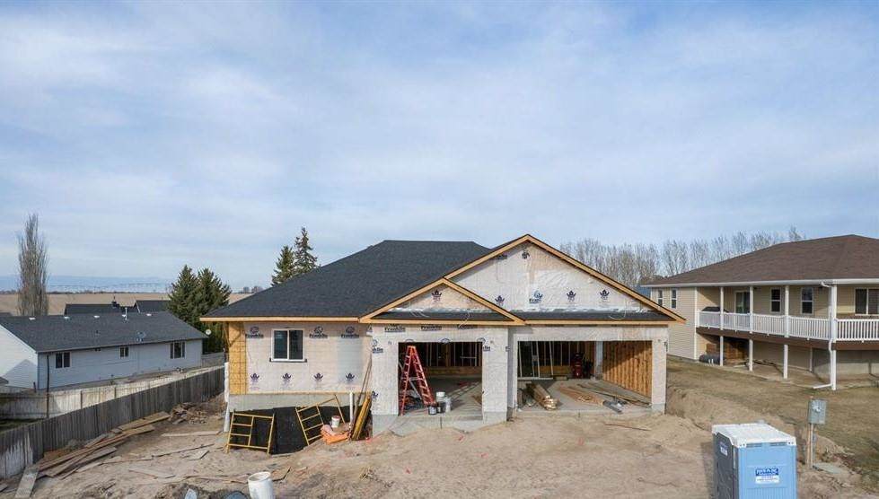 203 Summer Way - Photo 1