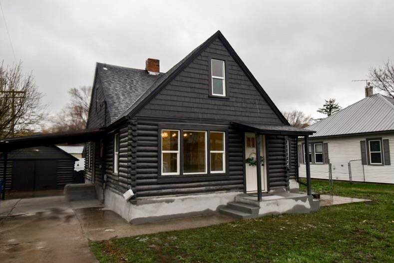 159 Washington - Photo 1