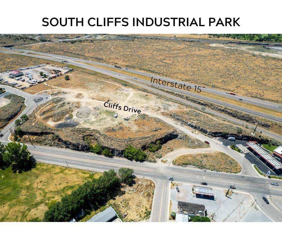 L3 B2 Cliffs Drive - Photo 1