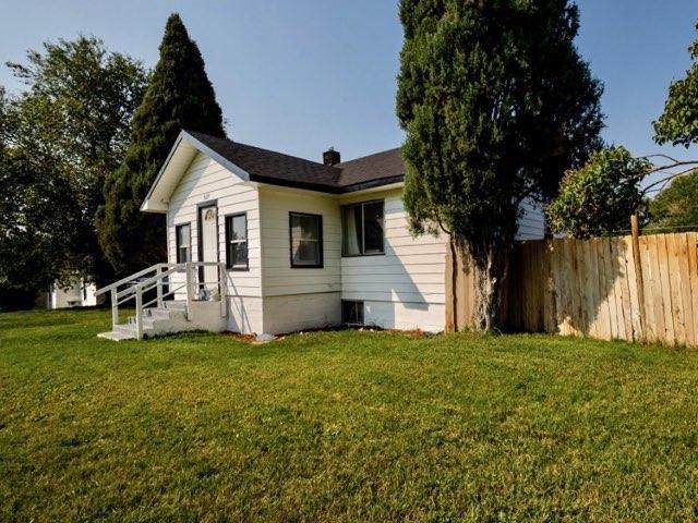 324 1st West - Photo 1