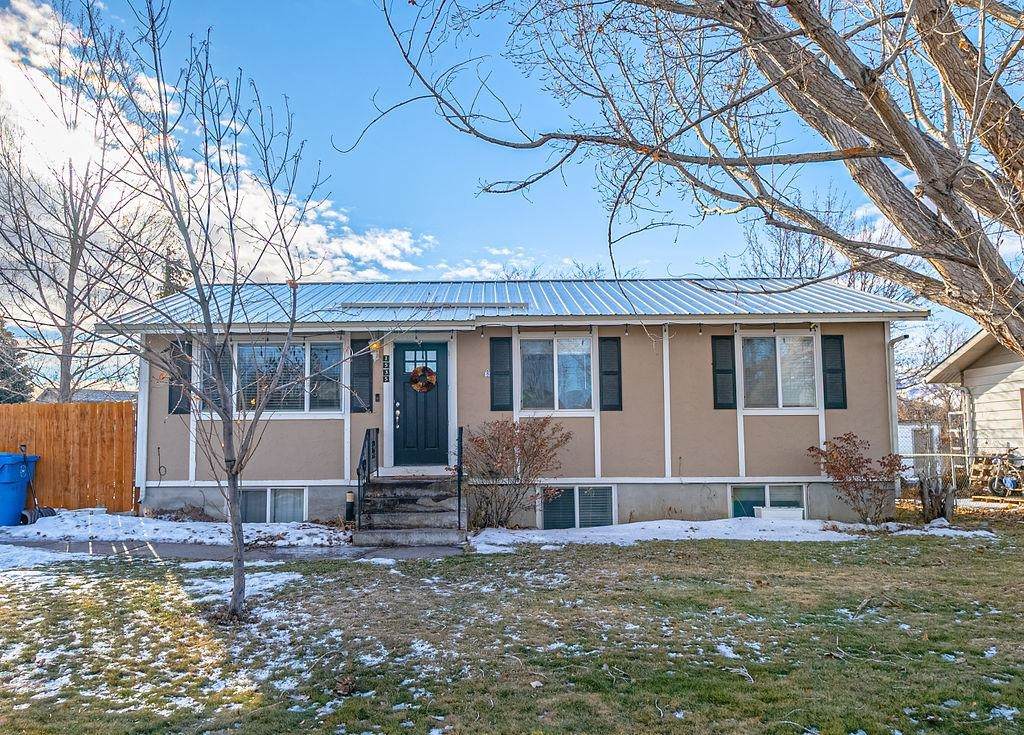 1535 Troy Ln. - Photo 1