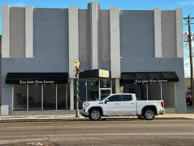 237 Center - Photo 1