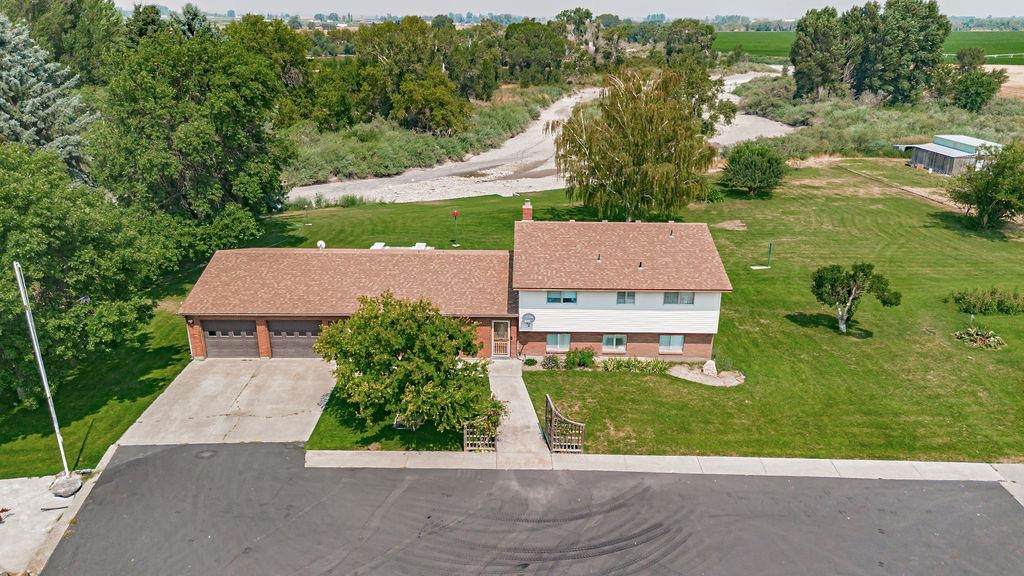 108 210 N - Photo 1