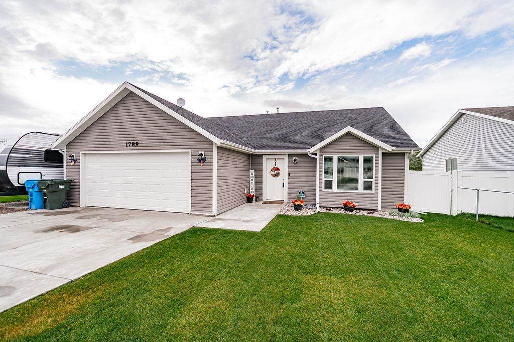 1789 Tempe Dr - Photo 1