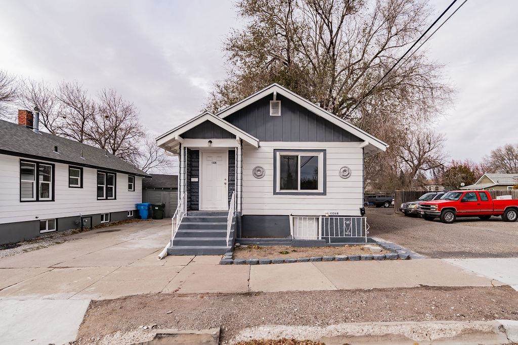 1326 Clark - Photo 1